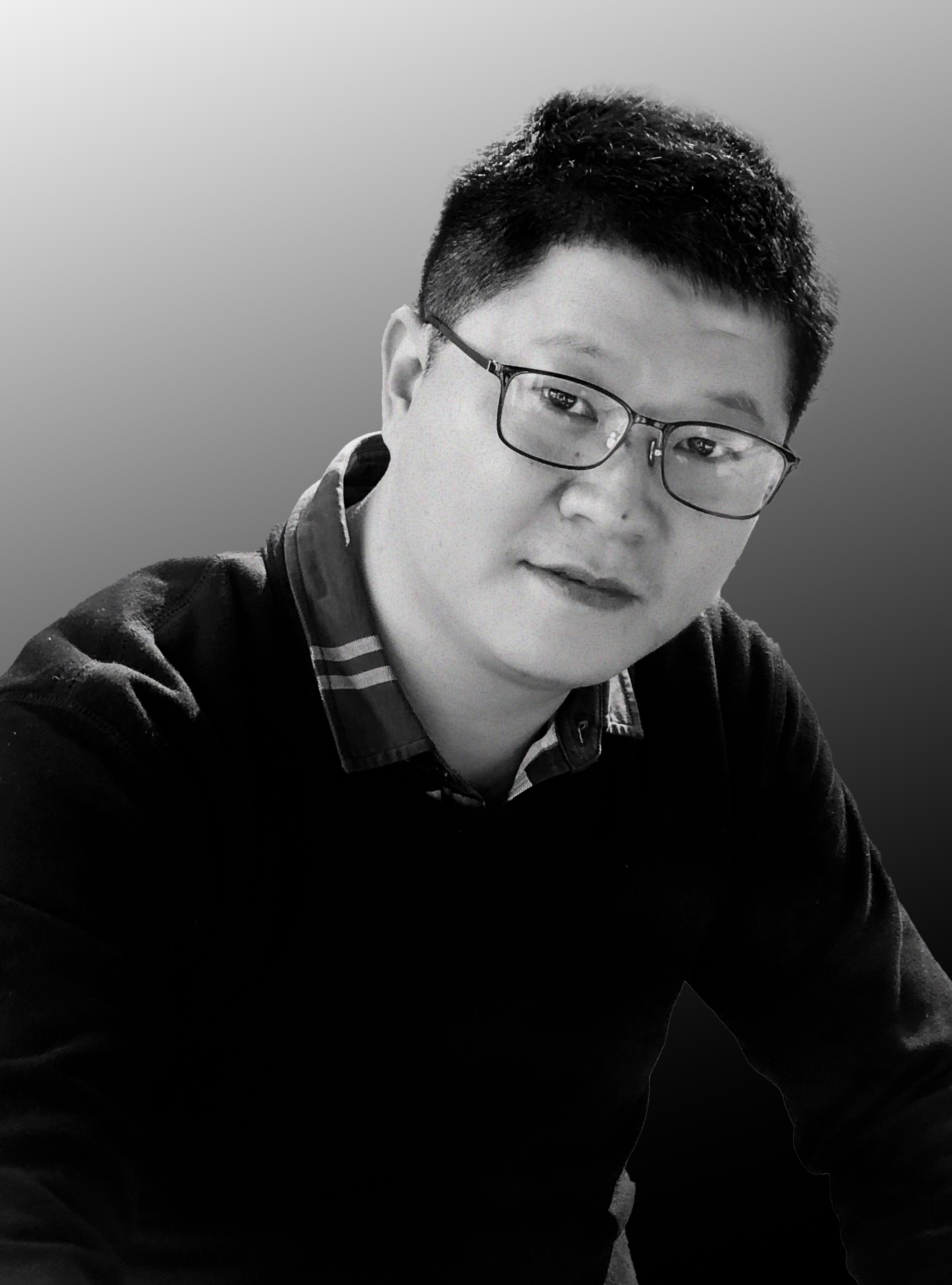 郑路迅艺术简介